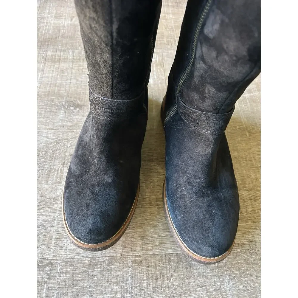 UGG Gellar Tall Boots Womens 7 Black Sheepskin Lined Suede Leather 1013196